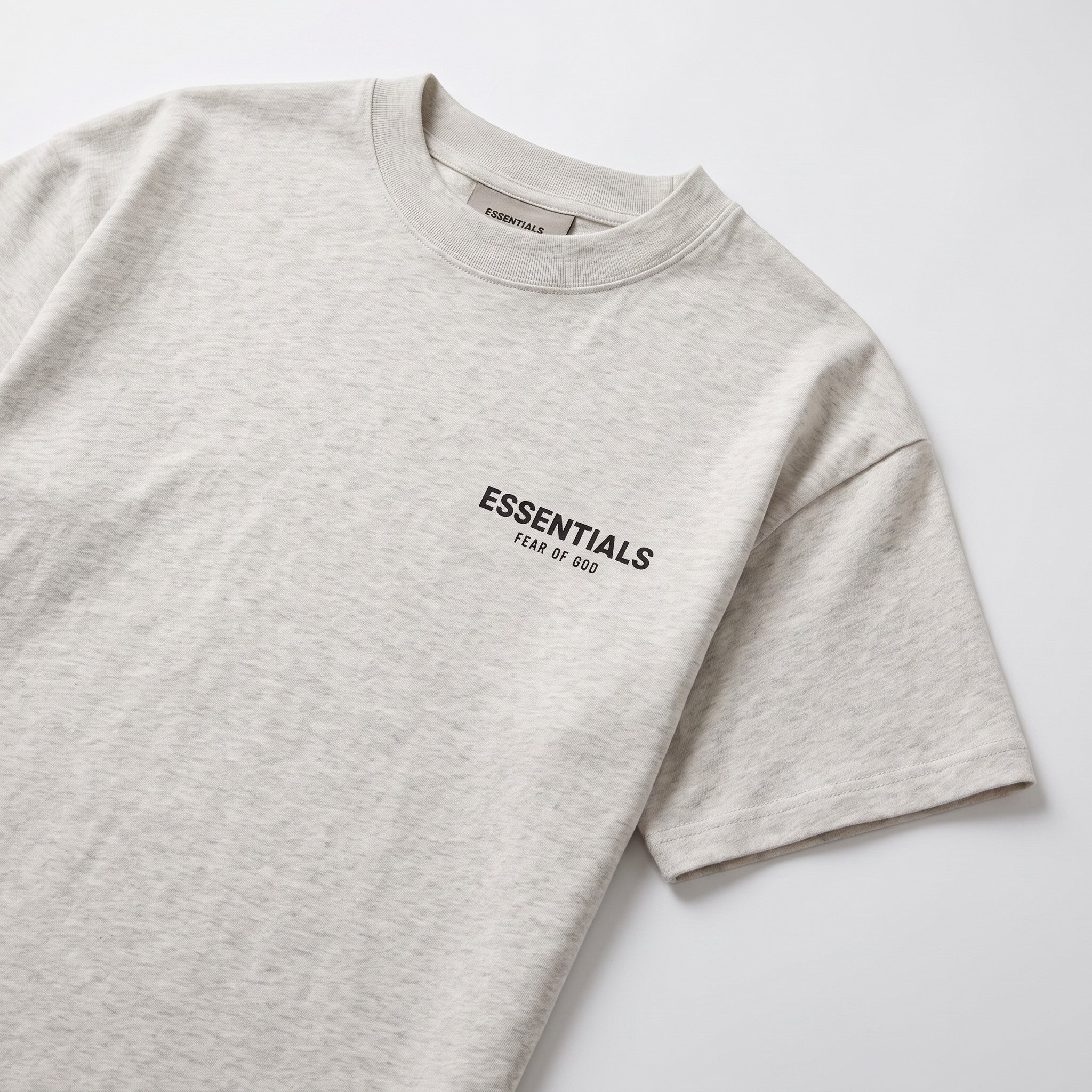 tričko Fear of God Essentials S22 T-shirt Light Oatmeal ADONIO