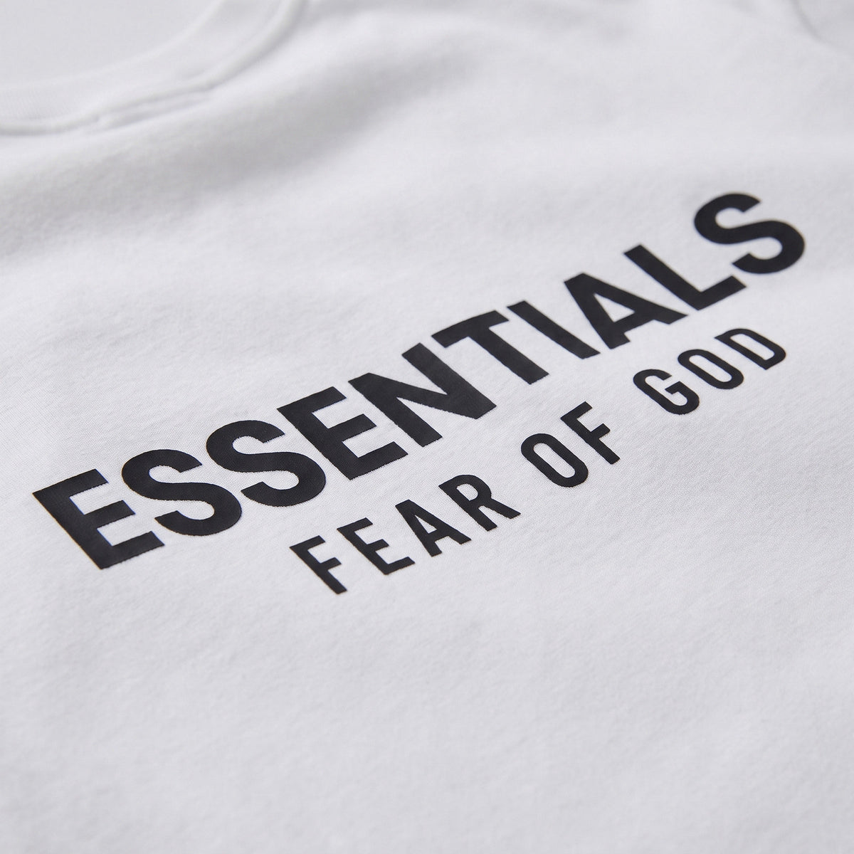 tričko Fear of God Essentials S25 T-Shirt Bright White ADONIO