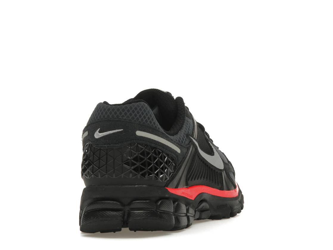 tenisky a boty Nike Zoom Vomero 5 Black Metallic University Red HV2527-002 ADONIO