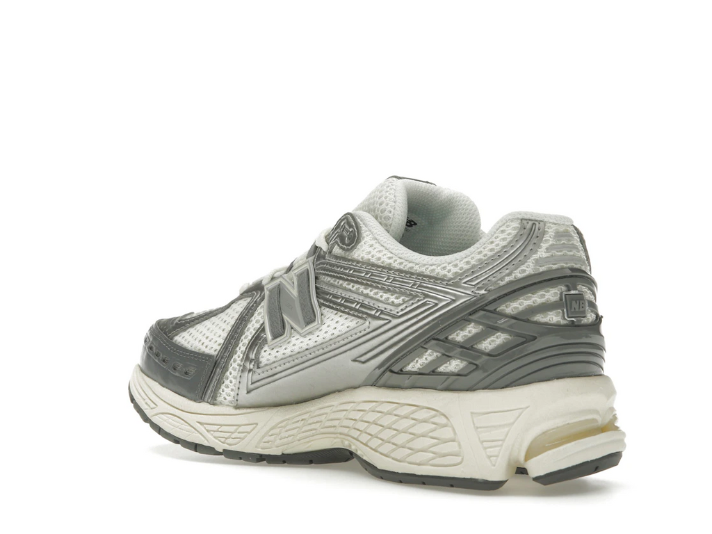 New Balance 1906R Moonrock Silver
