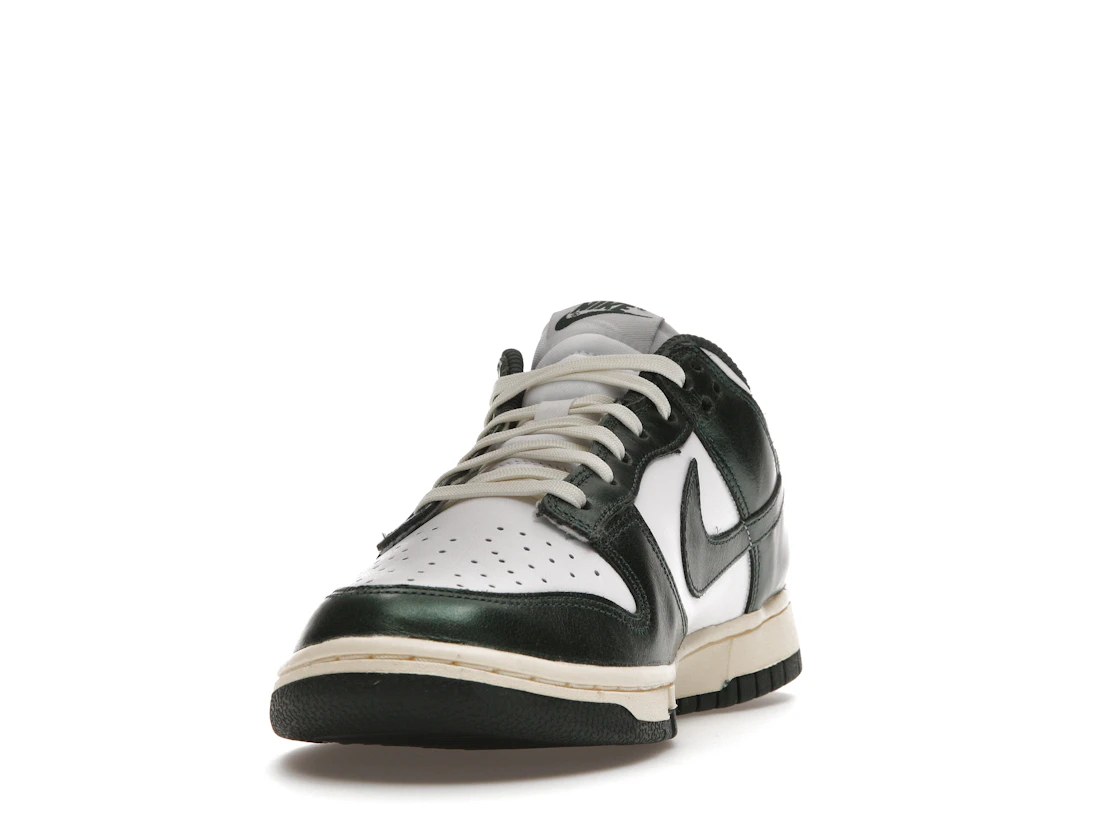 Nike Dunk Low Vintage Green (W)