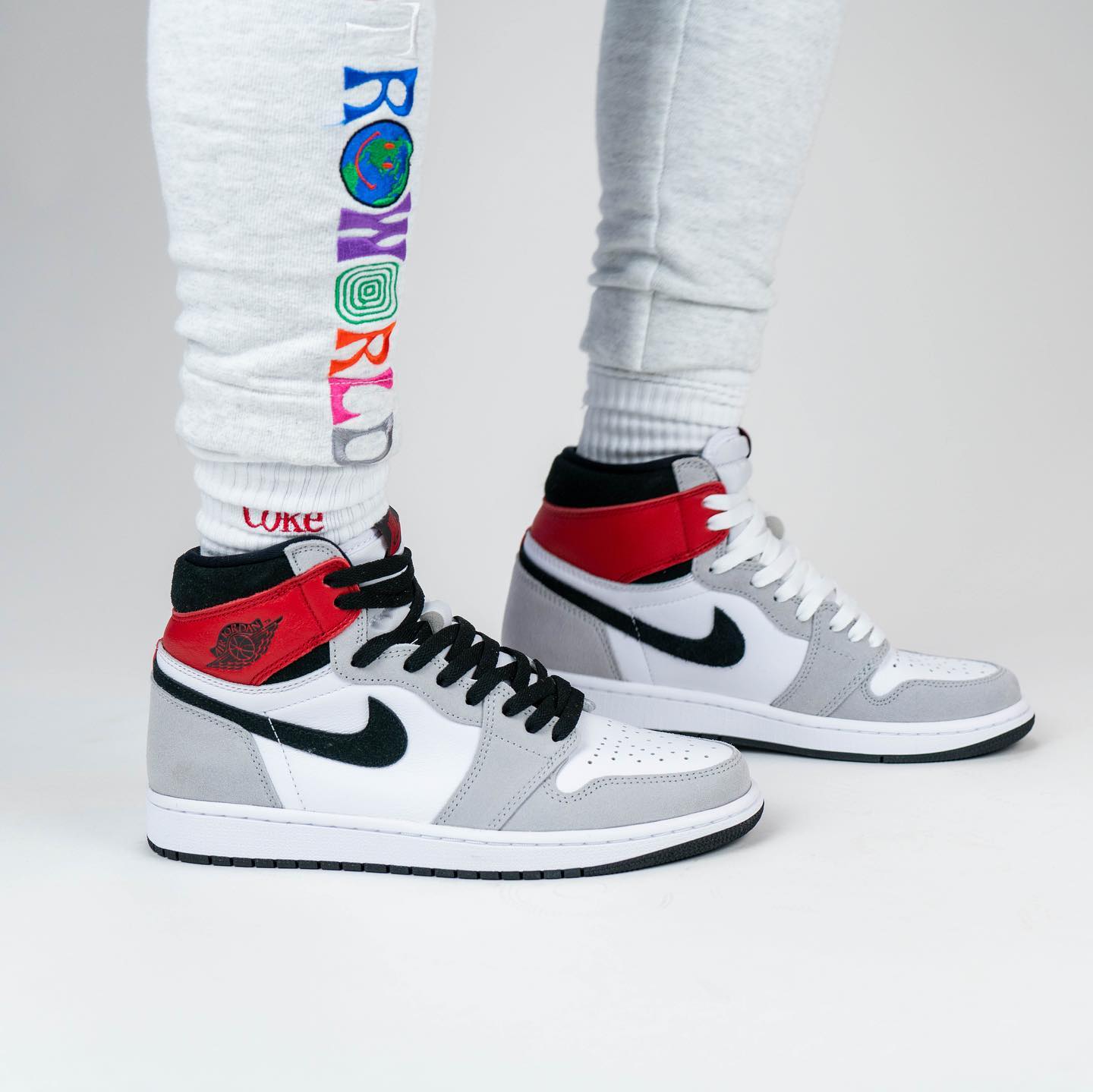 Air Jordan 1 Retro High Light Smoke Grey