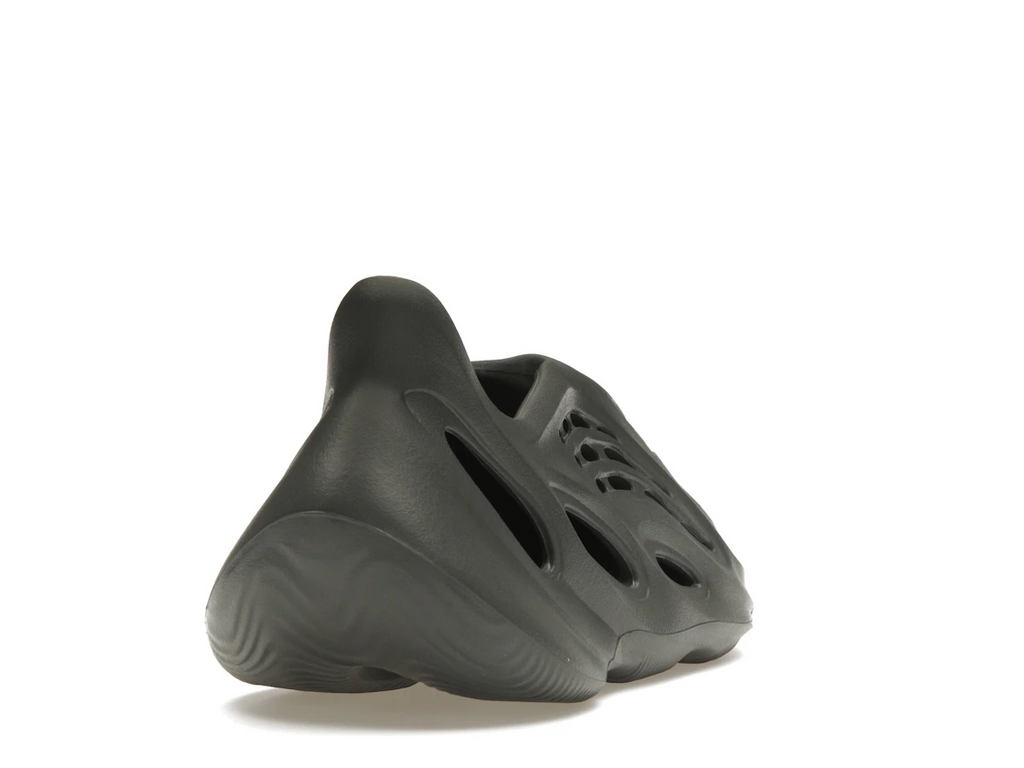 adidas Yeezy Foam RNNR Carbon