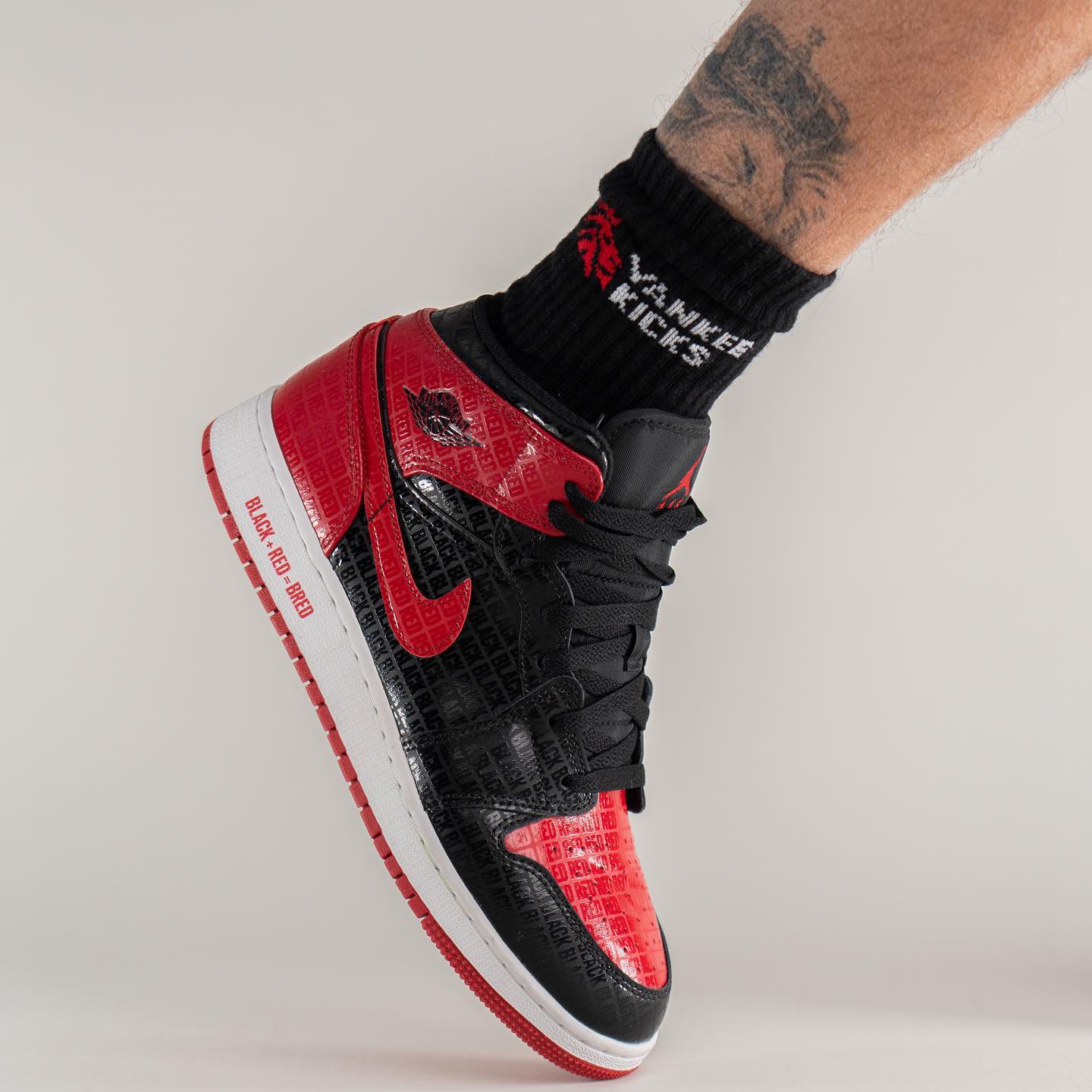 Air Jordan 1 Mid Bred Text (GS)