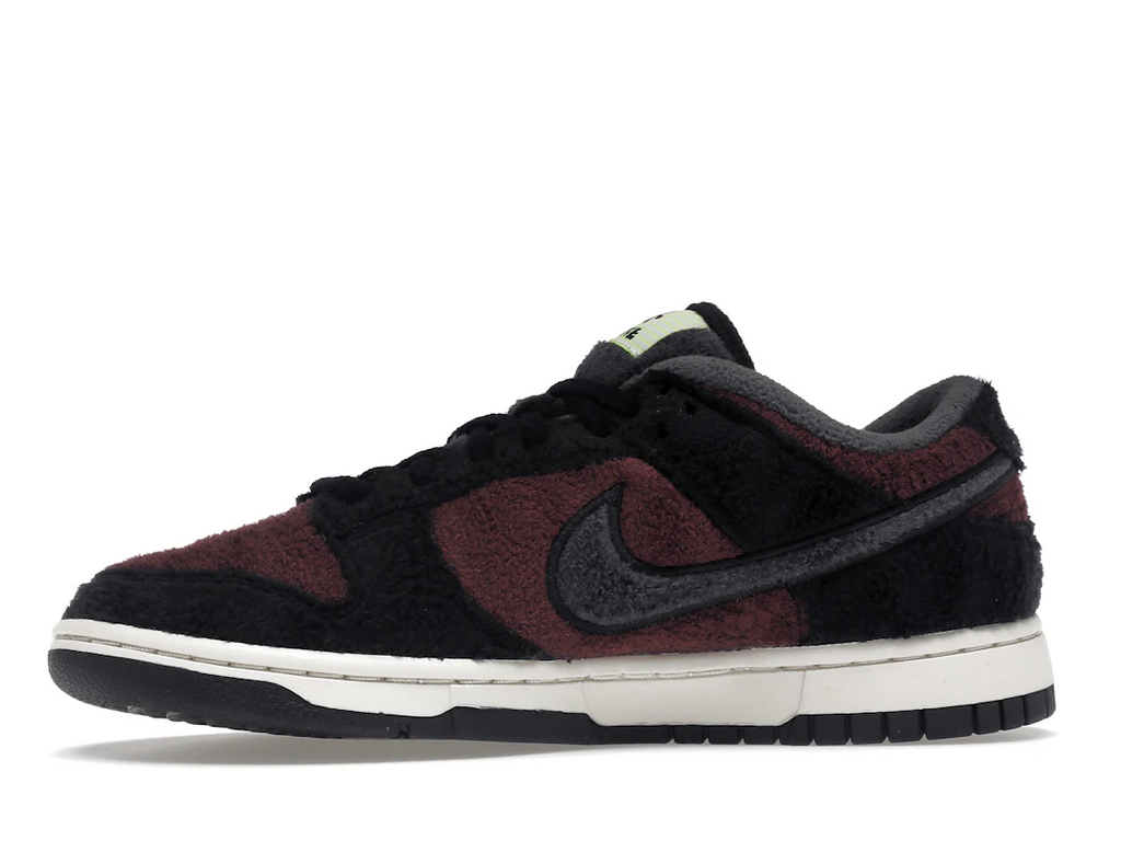 Nike Dunk Low Fleece Burgundy Crush (W)