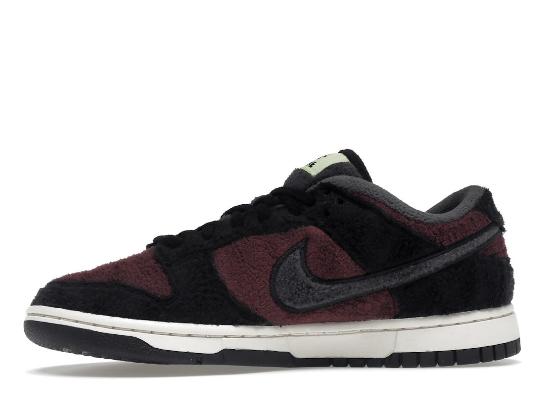 Nike Dunk Low Fleece Burgundy Crush (W)