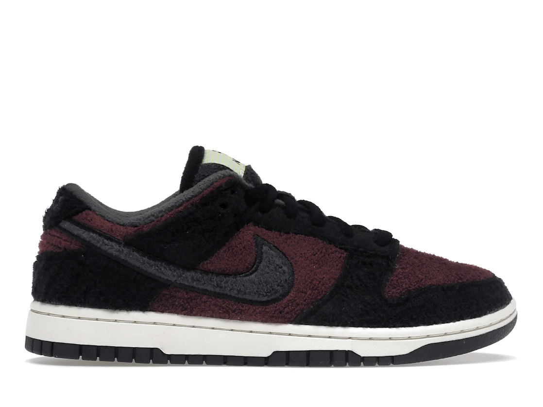Nike Dunk Low Fleece Burgundy Crush (W)