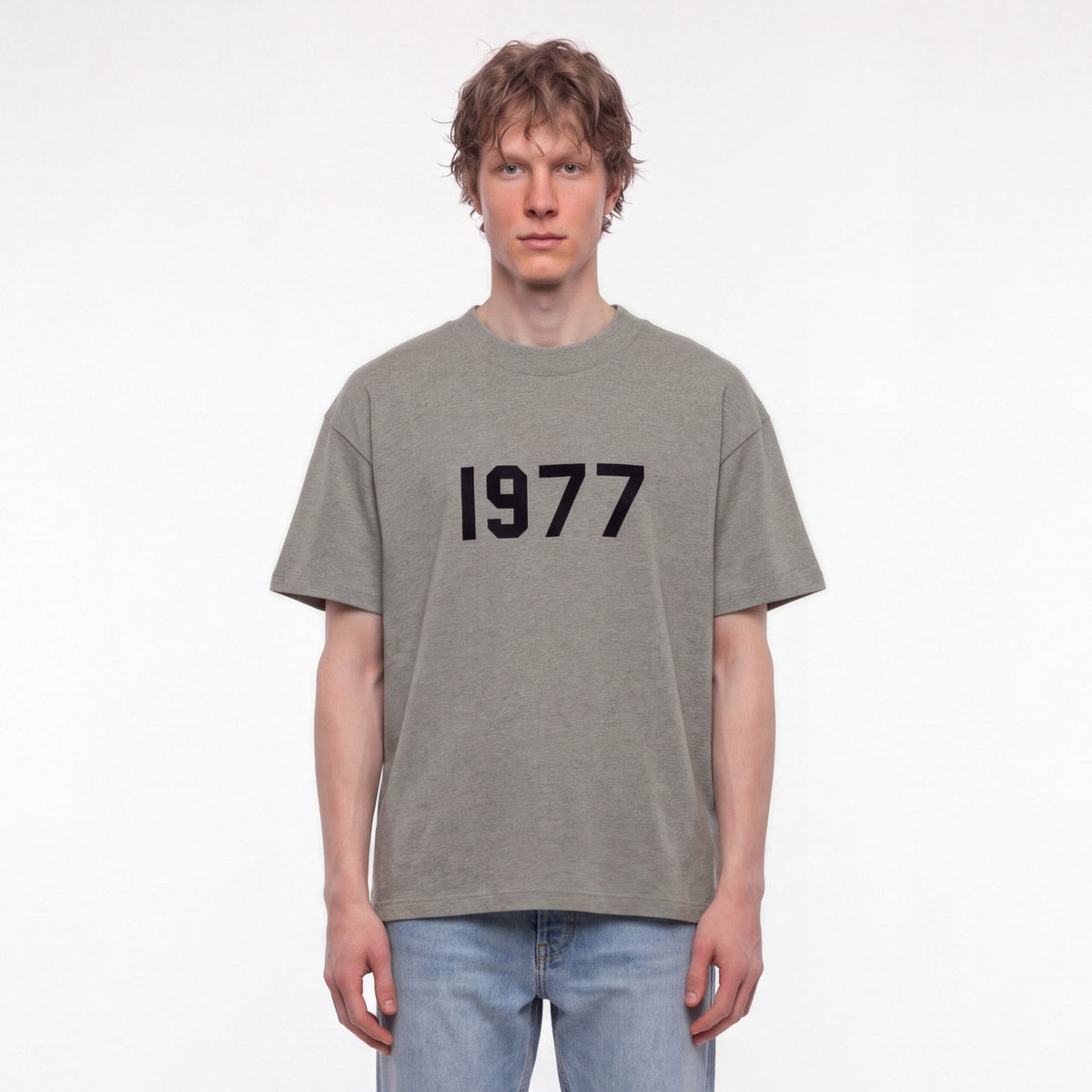 tričko Fear of God Essentials 1977 T-Shirt Dark Oatmeal ADONIO