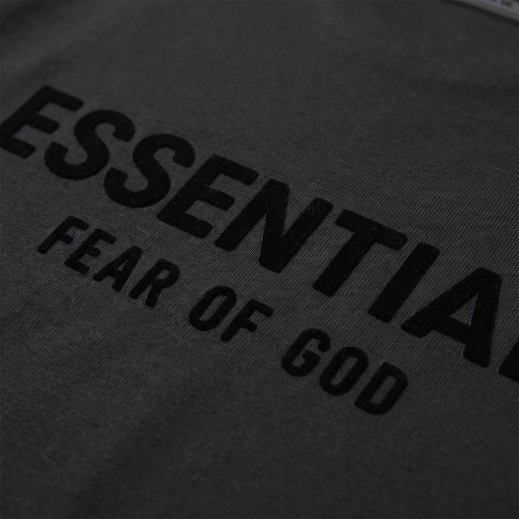 Fear of God Essentials S22 Stretch Black Limo - Letní set ADONIO