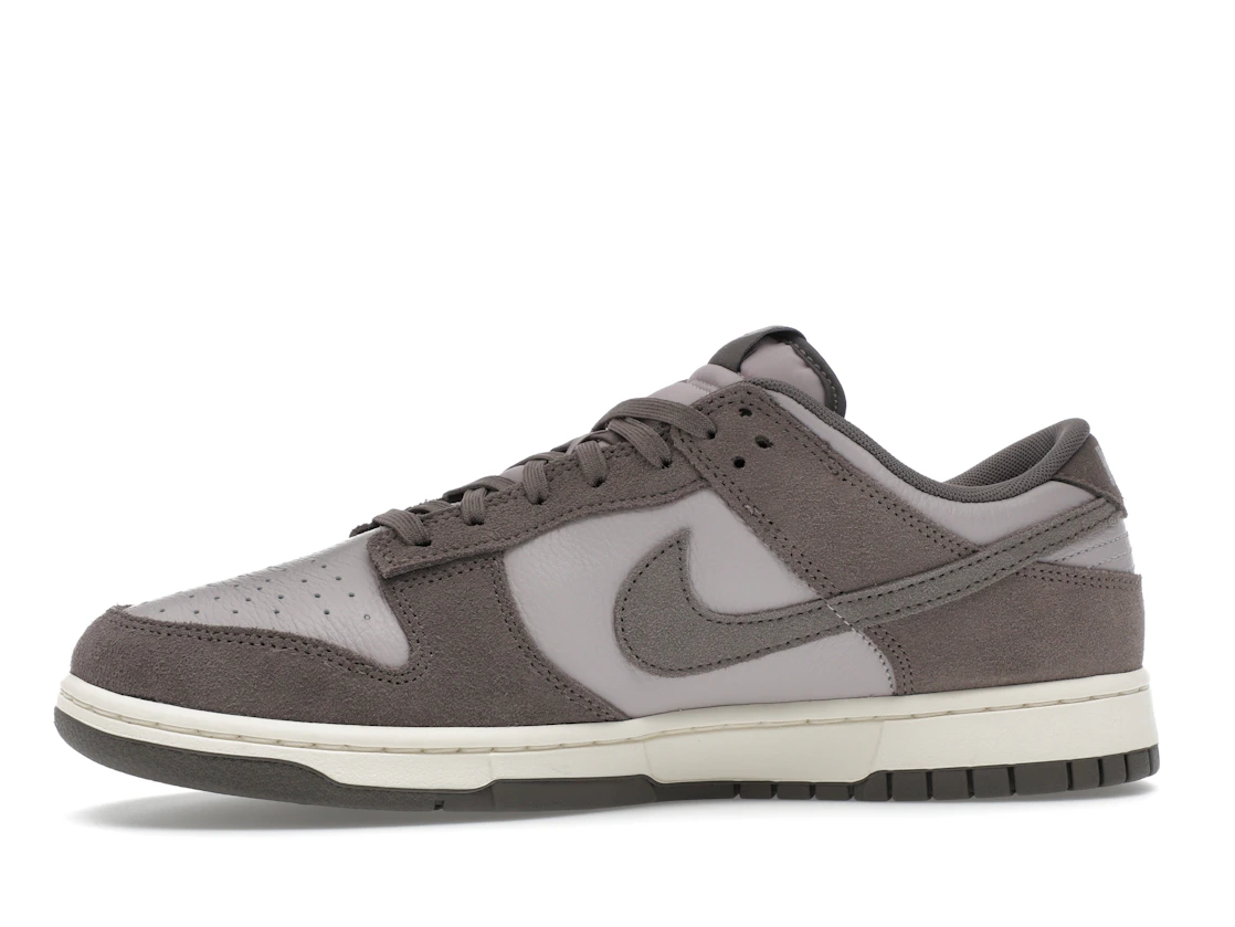 Nike Dunk Low SE Platinum Violet Cave Stone