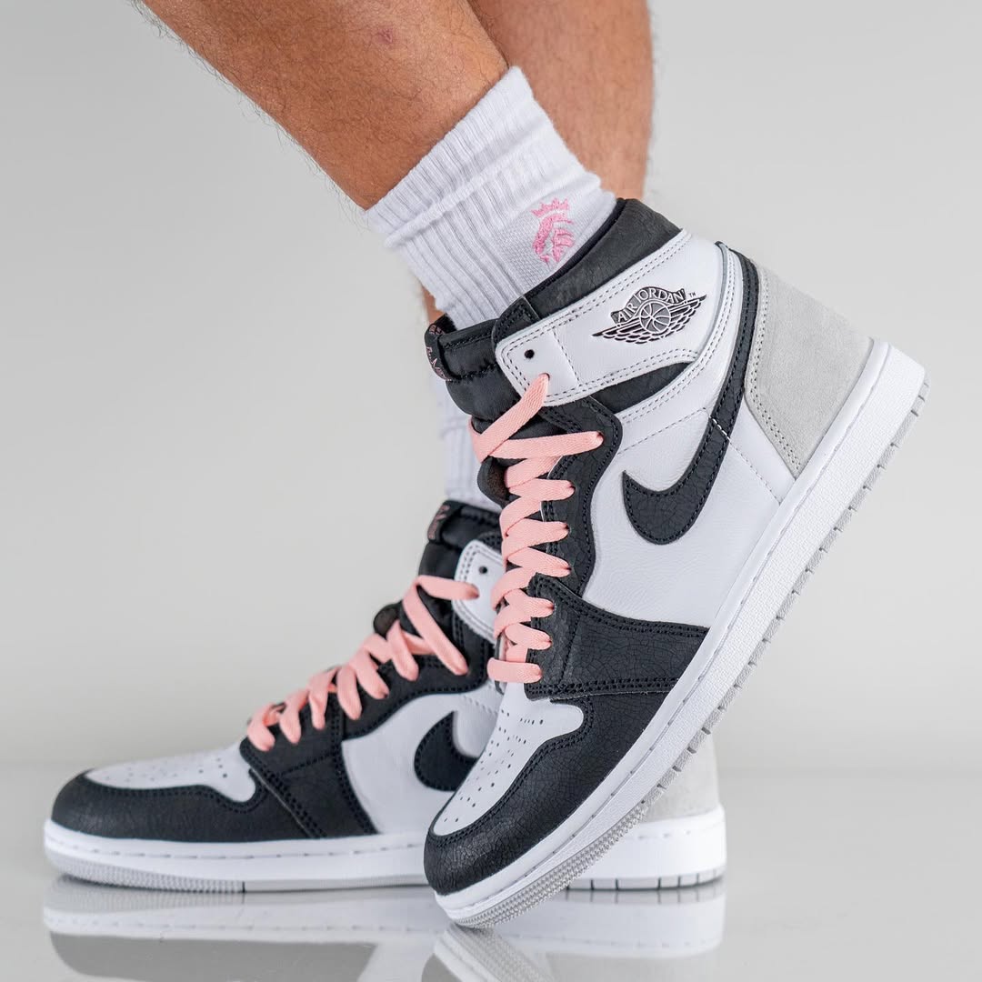 Air Jordan 1 Retro High OG Stage Haze