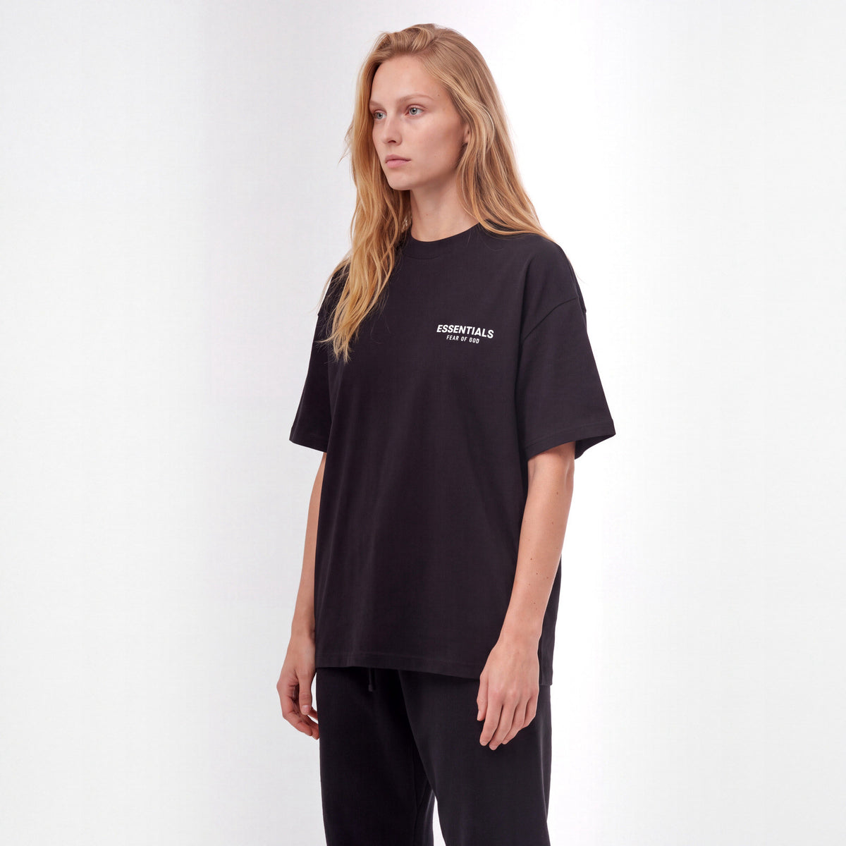 tričko Fear of God Essentials Crewneck S24 T-Shirt Black ADONIO