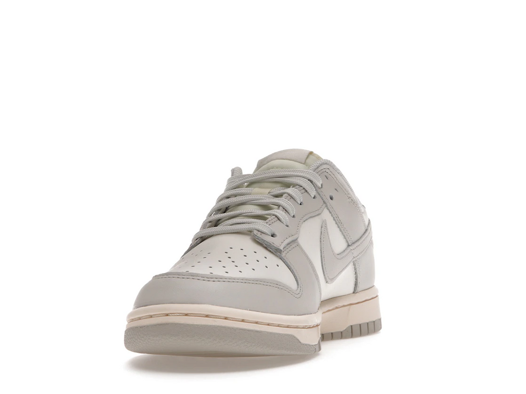 Nike Dunk Low Sail Light Bone (W)