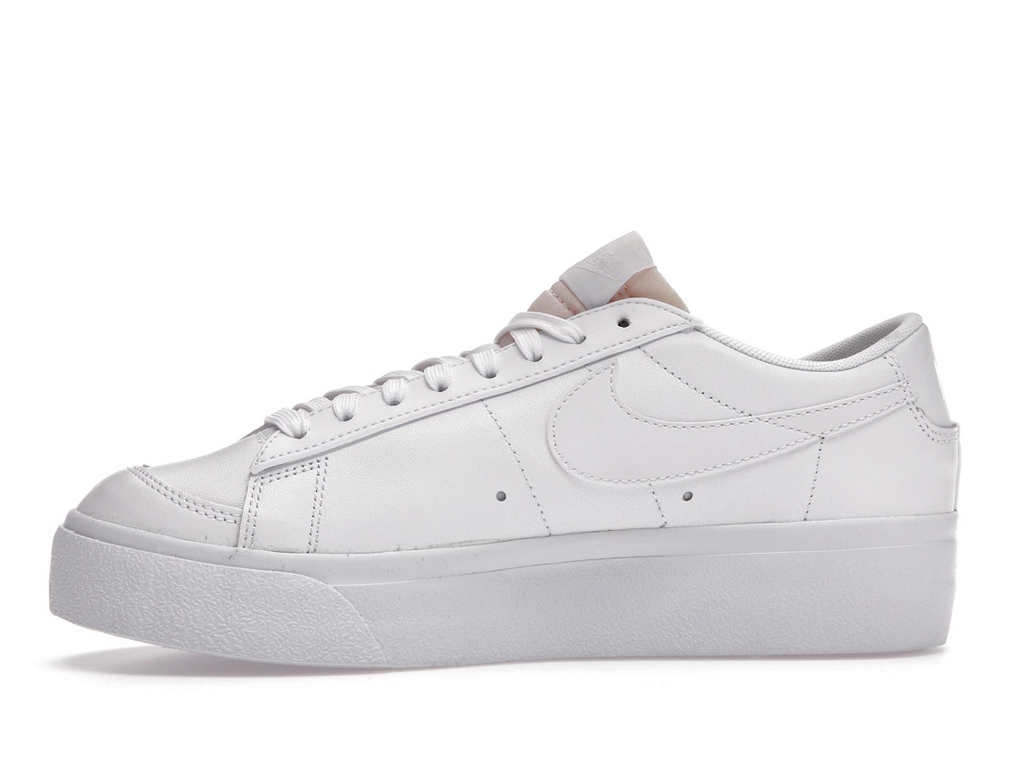 tenisky a boty Nike Blazer Low Platform Triple White (W) DJ0292-100 ADONIO