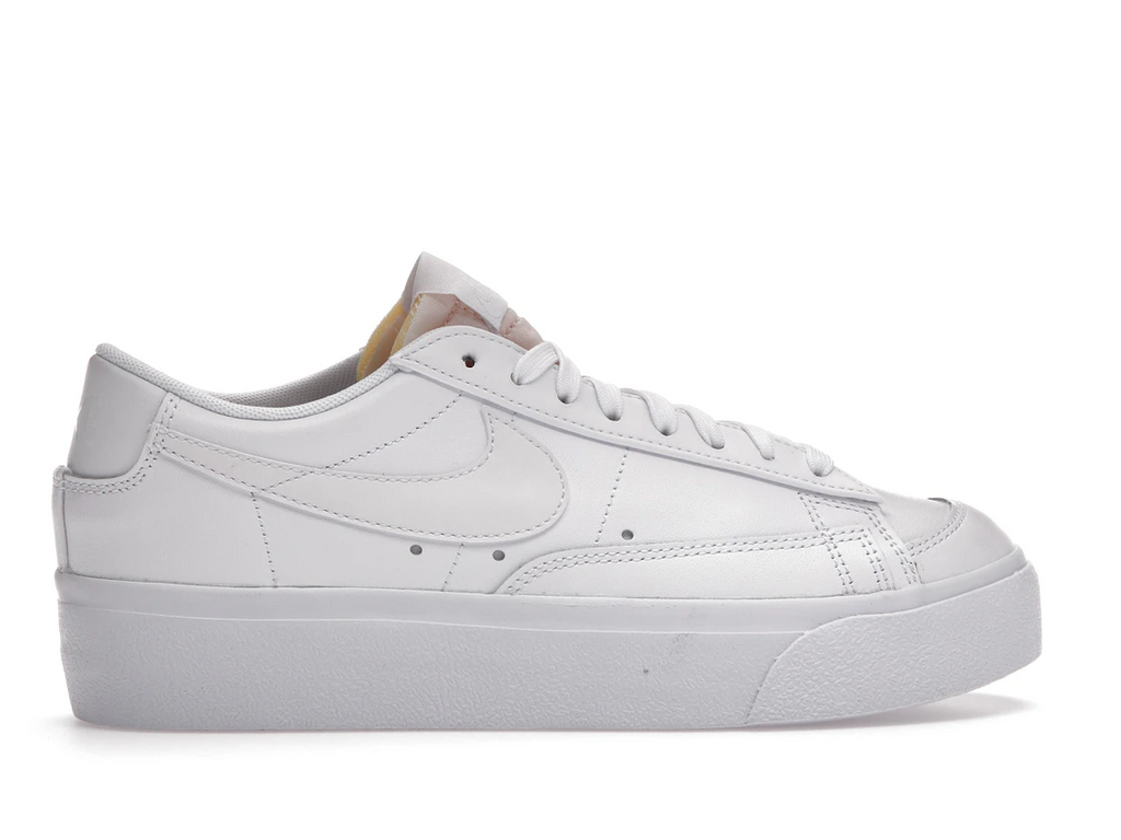 tenisky a boty Nike Blazer Low Platform Triple White (W) DJ0292-100 ADONIO