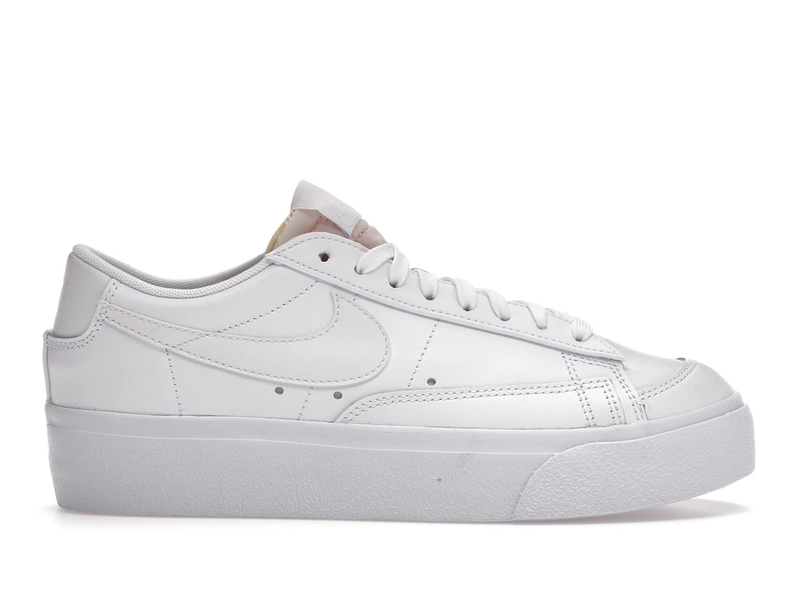 tenisky a boty Nike Blazer Low Platform Triple White (W) DJ0292-100 ADONIO