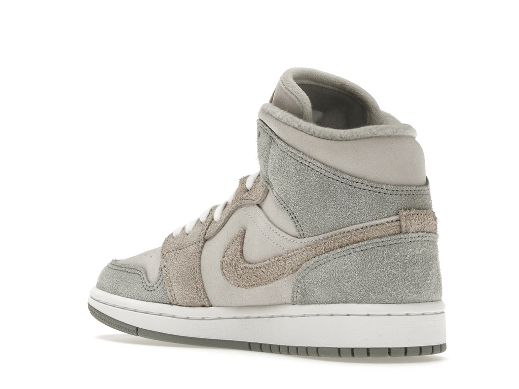Jordan 1 Mid SE Particle Grey (W)