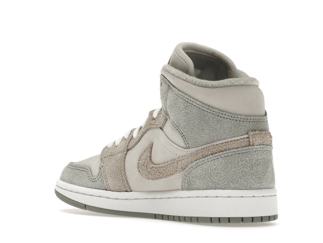 Jordan 1 Mid SE Particle Grey (W)