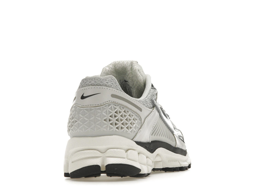 Nike Zoom Vomero 5 Photon Dust Metallic Silver (W)