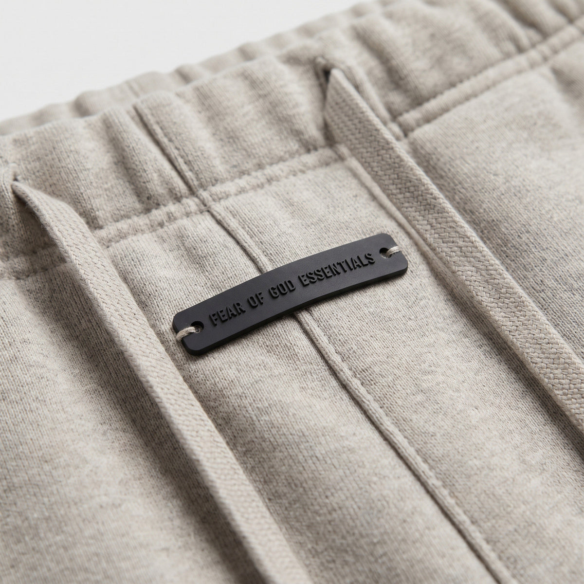 šortky Fear of God Essentials S25 Shorts Heather Stone 160SP252002F ADONIO