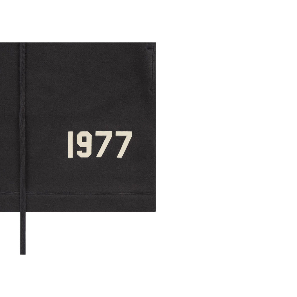 šortky Fear of God Essentials 1977 Shorts Iron ADONIO