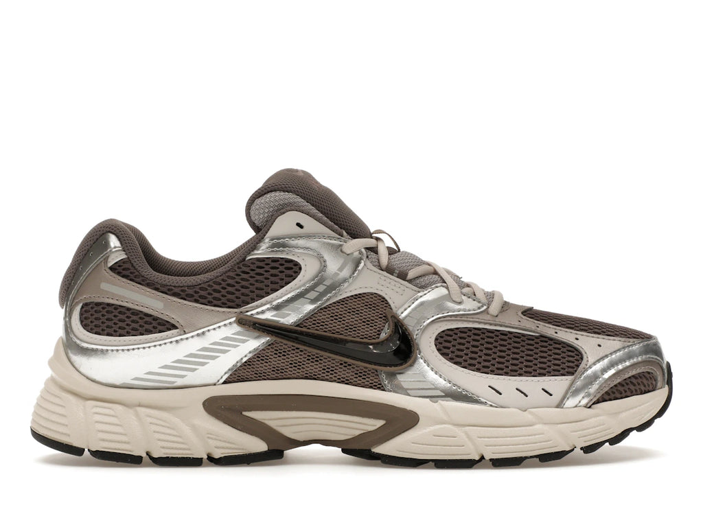 Nike V5 RNR Cave Stone Black