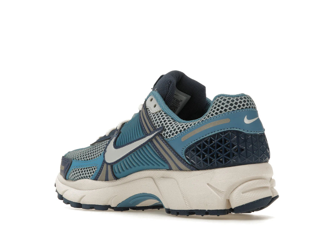 tenisky a boty Nike Zoom Vomero 5 Mystic Navy Worn Blue FB9149-400 ADONIO