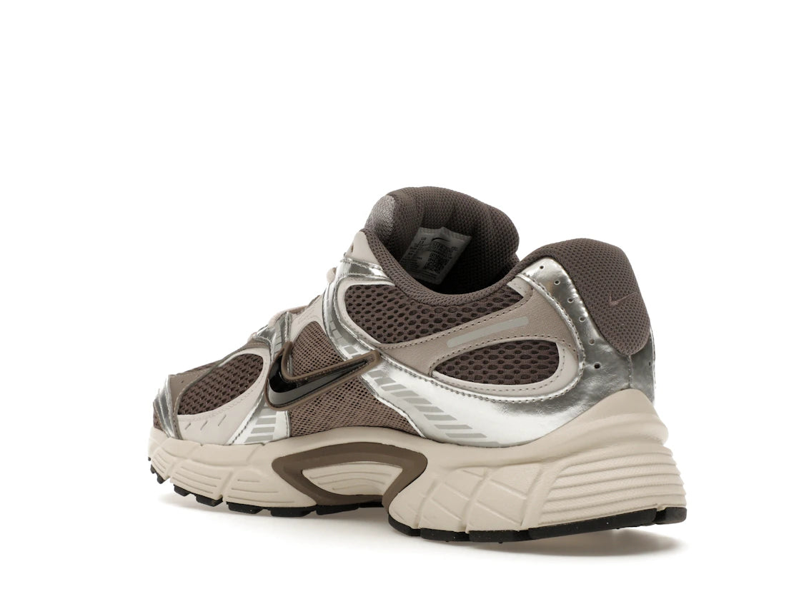 Nike V5 RNR Cave Stone Black