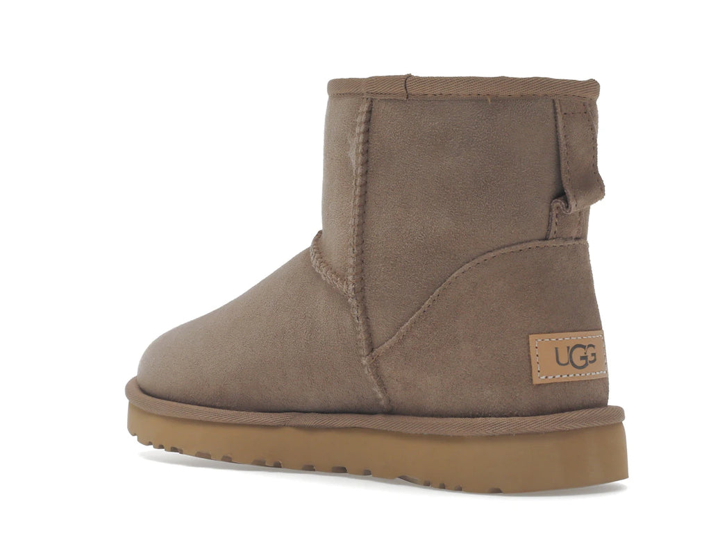 tenisky a boty UGG Classic Mini II Boot Caribou (W) 1016222-CRBO ADONIO