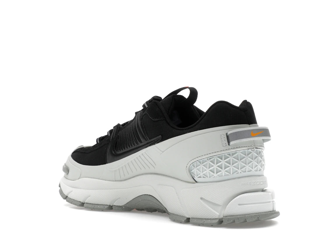 Nike Zoom Vomero 5 Roam Black Light Silver